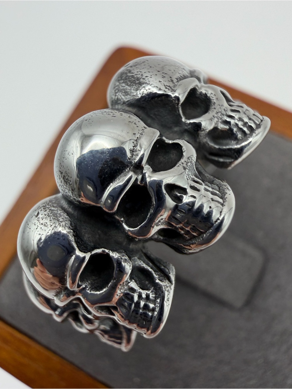 Skull Shape Ring - Picture 6 of 7